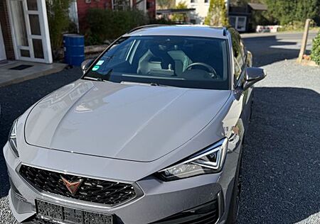 Cupra Leon 1.4 e-HYBRID 180kW DSG Sportstourer -