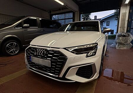 Audi S3 TFSI S tronic quattro | Limousine