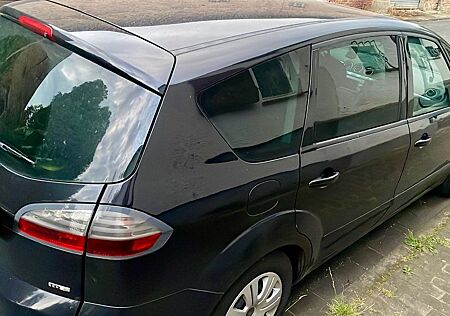 Ford S-Max 2,0 TDCi 103kW DPF Titanium Titanium