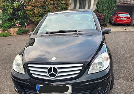 Mercedes-Benz B 170 -