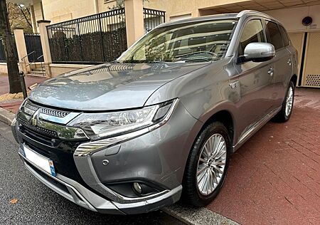 Mitsubishi Outlander PHEV TWIN MOTOR BUSINESS 4WD