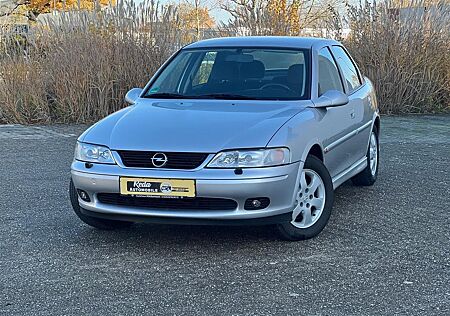 Opel Vectra 1.6 16V Selection