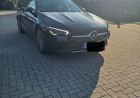 Mercedes-Benz CLA 200 d DCT - TÜV Neu SD ALU Navi Memory