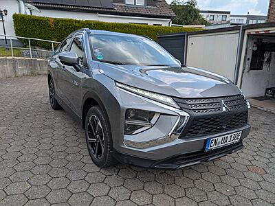 Mitsubishi Eclipse Cross 2.4 PLUG-IN HYBRID 4WD Basis Basis