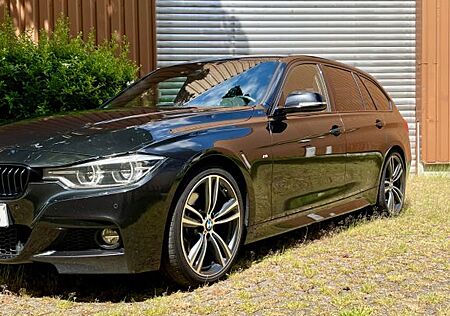 BMW 330i Touring M Sport Shadow A. M Spor...