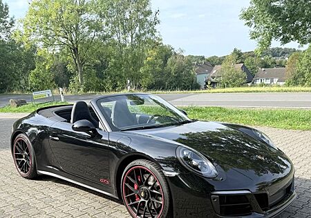 Porsche 911 Urmodell 911 Carrera 4 Cabrio GTS Appr. Lift Sport Chrono