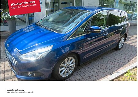 Ford S-Max Titanium