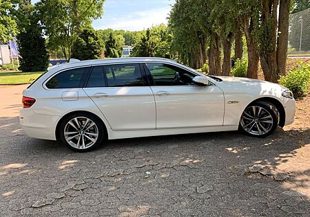 BMW 530d Touring A Luxury Line Luxury Line