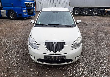 Lancia Ypsilon 1.4 16v Oro