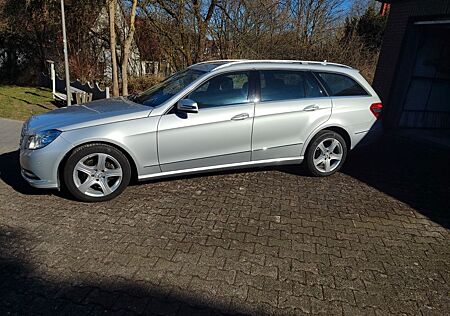Mercedes-Benz E 220 CDI T BlueEFFICIENCY ELEGANCE ELEGANCE