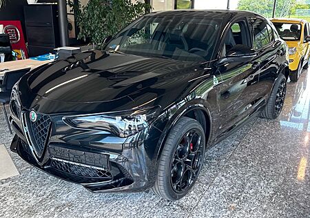 Alfa Romeo Stelvio Quadrifoglio Q4 TOP AUSSTATTUNG!!!