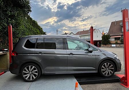 VW Touran Volkswagen Highline R LIne-LED-Aut.-Standheiz.Panora