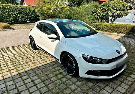 VW Scirocco Volkswagen 2.0 TSI DSG Standard