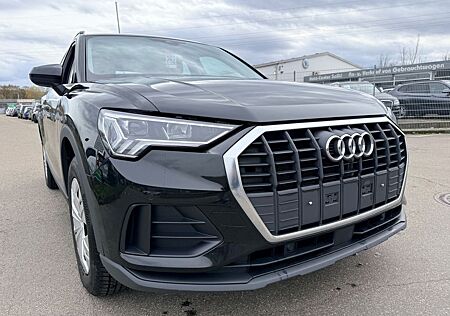 Audi Q3 45 TFSI e Automatik / Lederaussattung Panoma