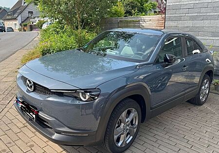 Mazda MX-30 e-SKYACTIV - umfangreiche Ausstattung