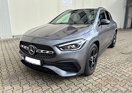 Mercedes-Benz GLA 220 d 4Matic*AMG*Pano*MBUX*Night*Ambient*Kam