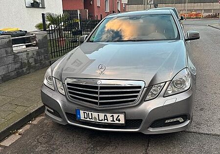 Mercedes-Benz E 250 BlueEFFICIENCY AVANTGARDE AVANTGARDE