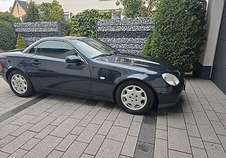 Mercedes-Benz SLK 200 -