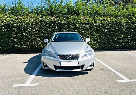 Lexus IS 200 IS 200d 200 d kein 220d