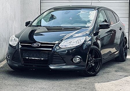 Ford Focus Lim.*KLIMA*SPORT*PDC*2.HAND*TÜV 05.2026
