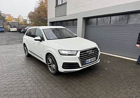 Audi Q7 ultra 3.0 TDI quattro tiptronic -