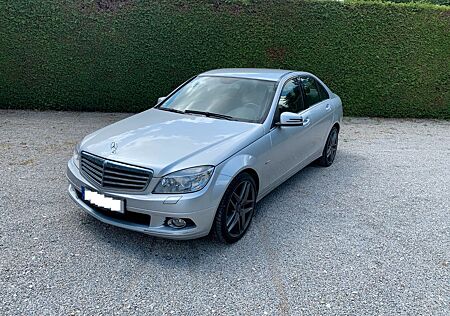 Mercedes-Benz C 180 KOMPRESSOR BlueEFFICIENCY -