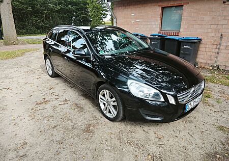 Volvo V60 D3 -