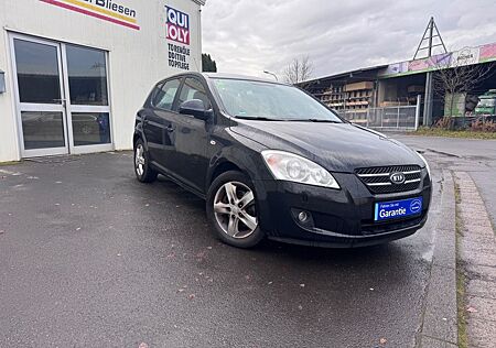 Kia Cee'd Ceed 1.4 EX / Tüv 12/26