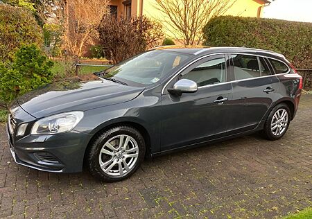 Volvo V60 D4 AWD Geartronic Sport R- Design