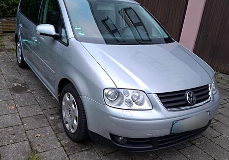VW Touran Volkswagen 2.0 TDI DPF Trendline Trendline
