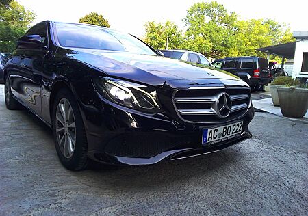 Mercedes-Benz E 220 d AVANTGARDE Autom. 1HAND SCHPORT PAKET