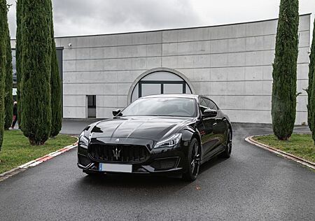 Maserati Quattroporte Trofeo V8 Carbon-/ Assistenzpaket