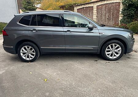 VW Tiguan Allspace Volkswagen 2.0 TDI DSG 4MOTION Highline