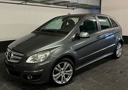 Mercedes-Benz B 180 B 180CDI SPORTPAKET AUT~NAVI~LEDER~PDC~SHZ~TEMPO