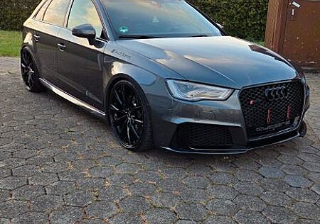 Audi RS3 8V Sportback 2.5 TFSI quattro