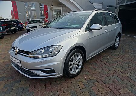 VW Golf Volkswagen Variant 1,5 TSI "ACC/Kamera/Navi/SHZ"
