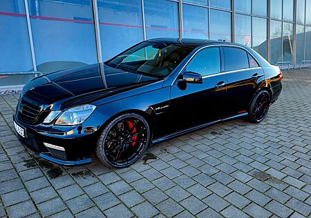 Mercedes-Benz E 63 AMG bi-turbo performance paket