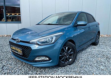 Hyundai i20 blue Trend KLIMA SCHECKHEFT SPURHALTEASSIST