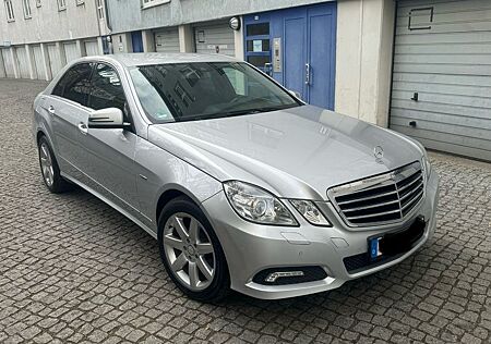 Mercedes-Benz E 200 BlueEFFICIENCY AVANTGARDE AVANTGARDE