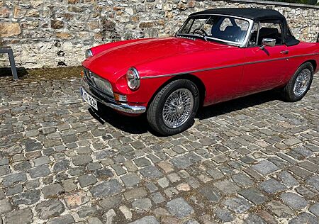 MG MGB Roadster TOP Zustand Chromspeichen/MotoLita etc