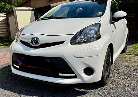 Toyota Aygo (X) Aygo (X) 1,0-l-VVT-i Cool & GO Cool & GO