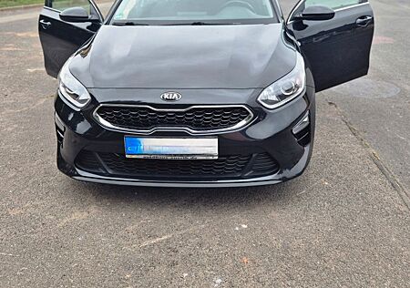 Kia Cee'd / Ceed 1.4 T-GDI Vision Vision