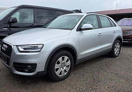 Audi Q3 2.0 TDI quattro*Bi-Xenon*SHZ*17"*RFK*Navi*PDC