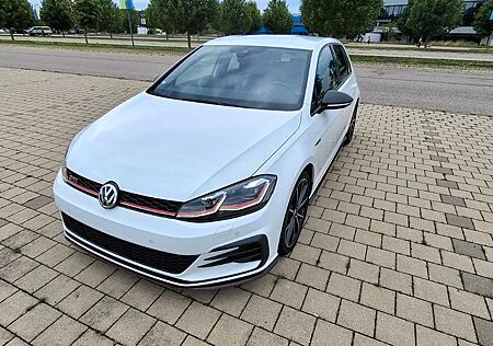 VW Golf Volkswagen GTI TCR DSG Akrapovic ACC APR Stg.1
