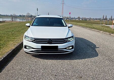 VW Passat Variant Volkswagen 2.0 TDI SCR DSG Business Vari...