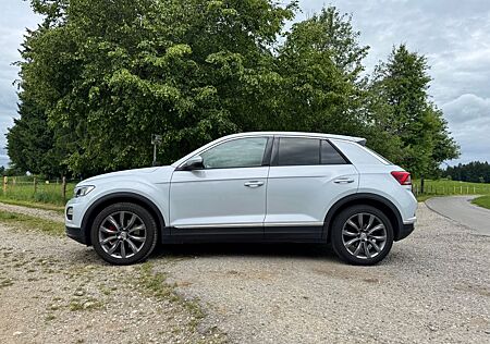 VW T-Roc Volkswagen Sport 1.5 TSI DSG Top gepflegt