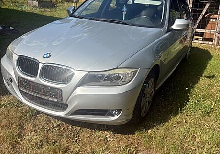 BMW 318i -