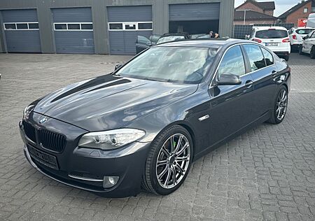BMW 530 d Lim. Navi Prof.-Leder-Xenon-ALU 19 Zoll