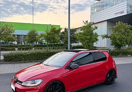 VW Golf Volkswagen MK7.5 TÜV Neu | DSG | Pano | Navi | LED