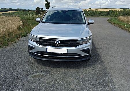 VW Tiguan Volkswagen 2.0 TDI SCR DSG Life Life
